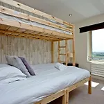 6 The Vista